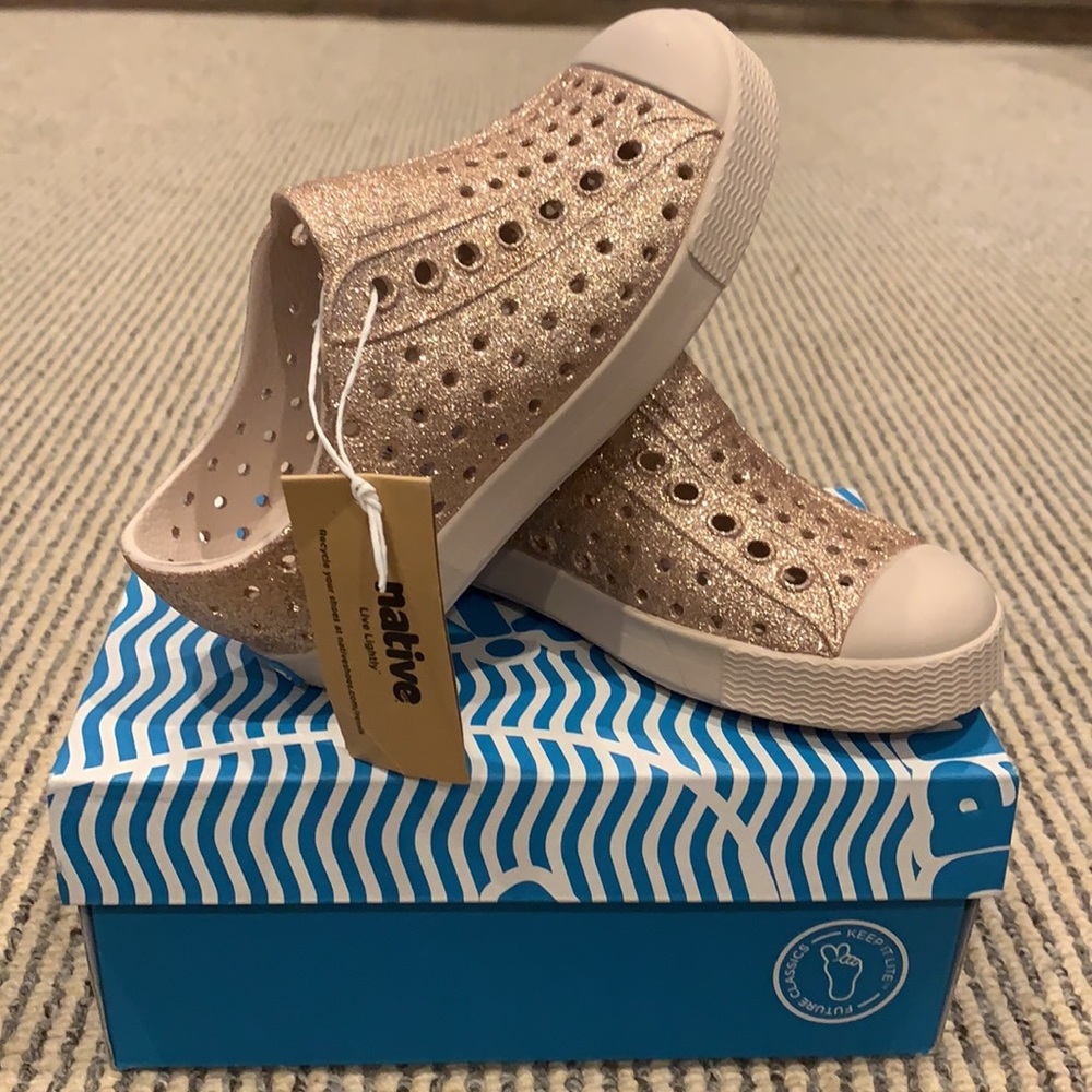 BRAND NEW 🔥Toddler Natives Jefferson Bling Sneakr